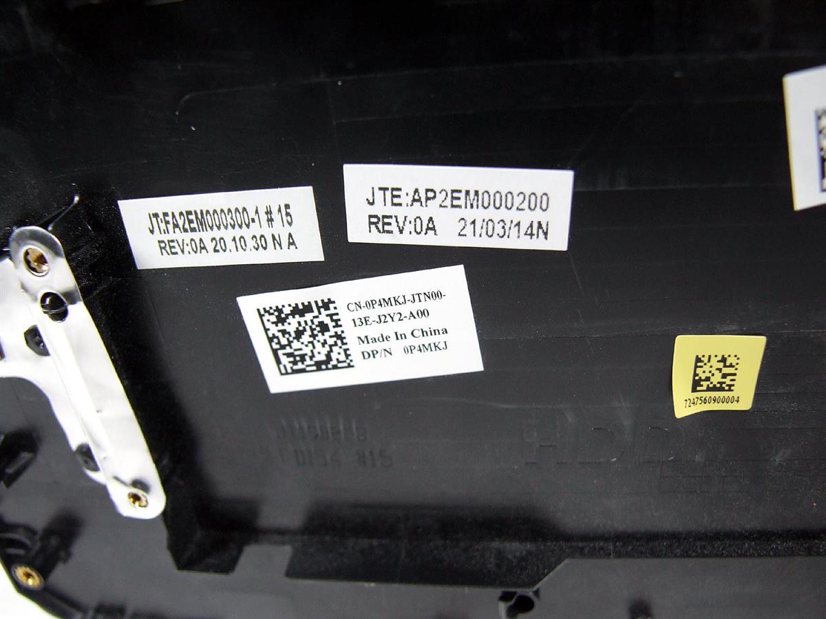 P4MKJ T3C9W 9GT2N DELL Inspiron 3582 podsvietená klávesnica SK s palmrestom