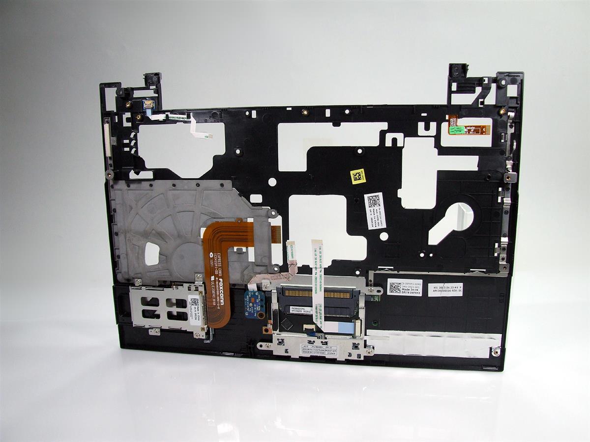 9XK2W DELL Latitude E4300 D-PTG palmrest vč. touchpadu