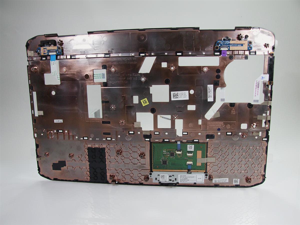 Y4RP3 DELL Latitude E5530 D-PTG palmrest
