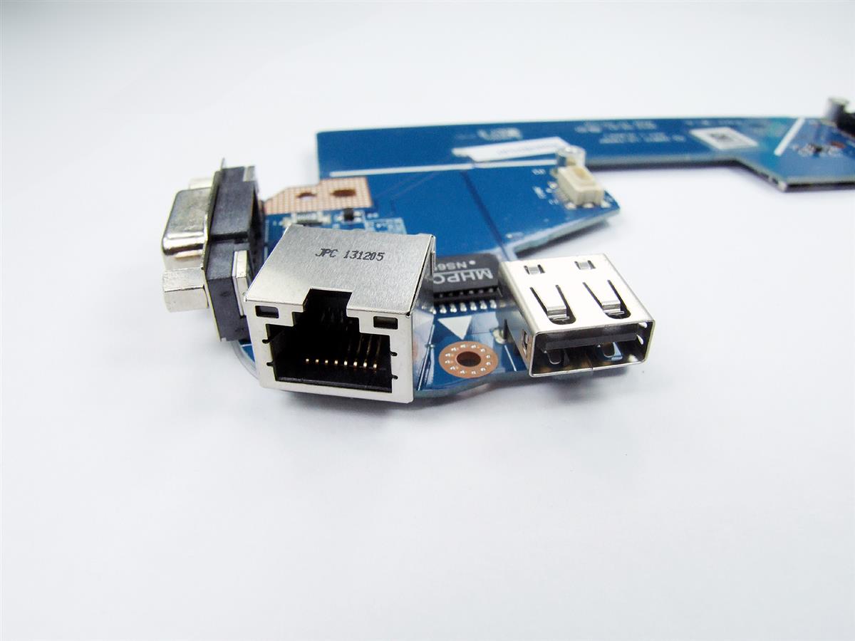 826R6 DELL Latitude E5530 USB LAN VGA SIM daughter board (I/O deska s konektory)