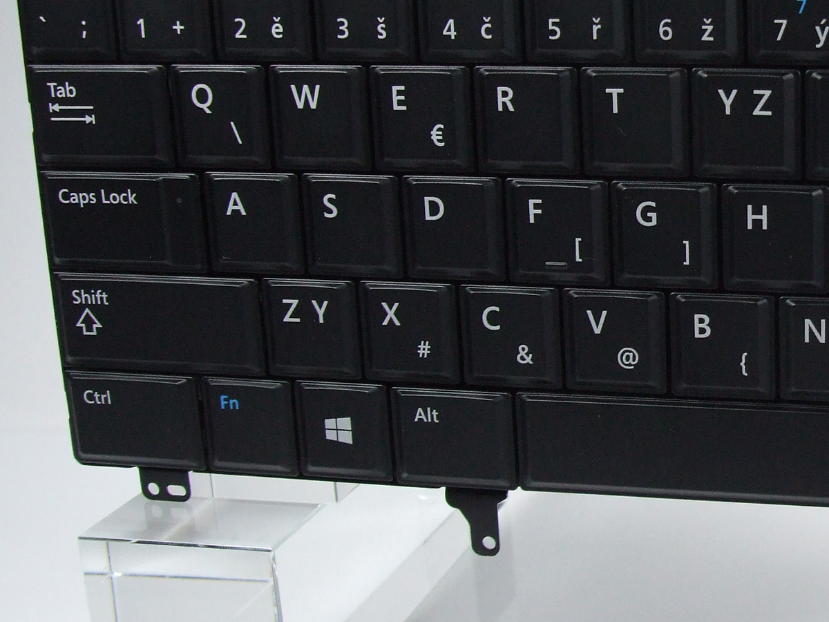 8KF8N 4DDR9 DELL Latitude E6330 česká klávesnice