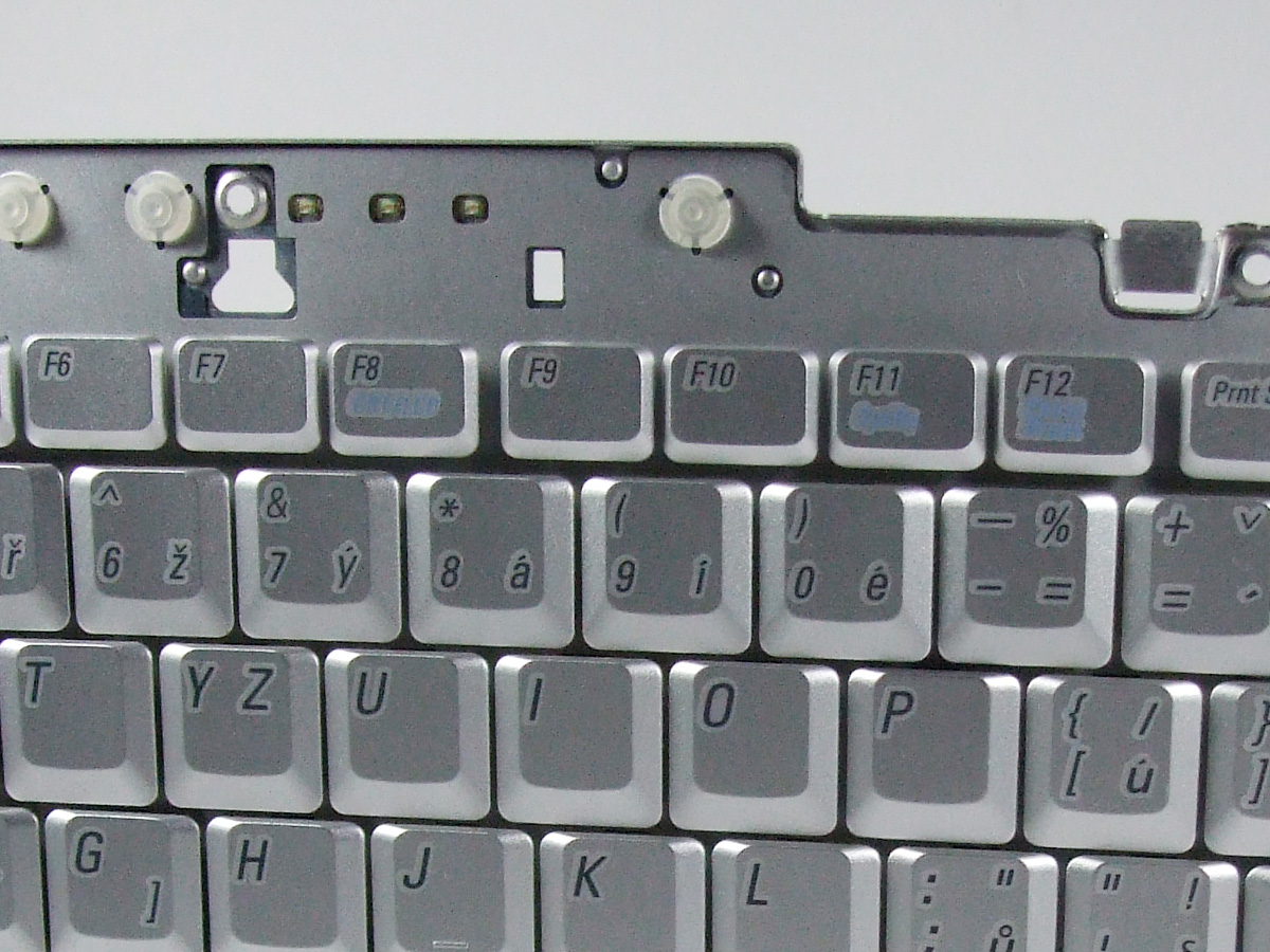 DY696 DELL Inspiron 1720 1721 česká klávesnice