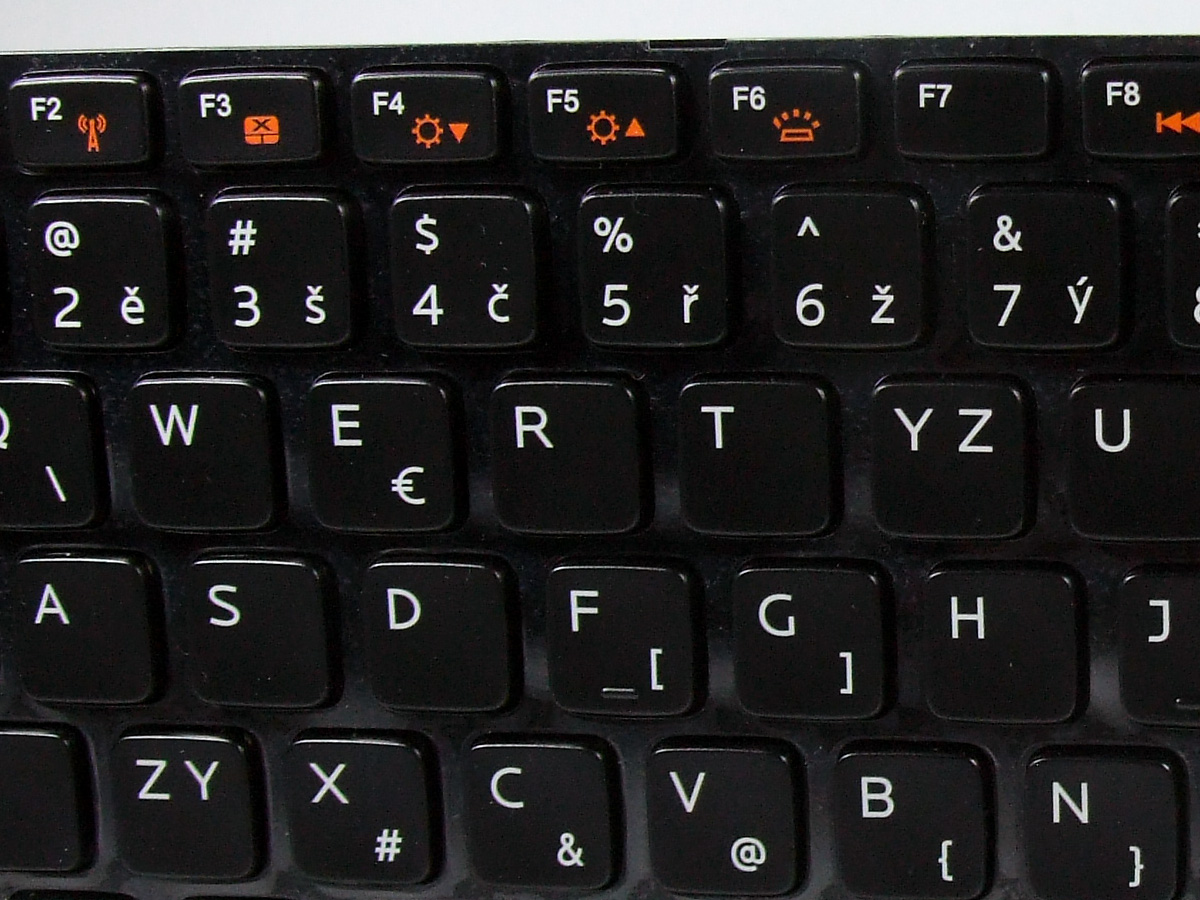 V54RM PYYC4 DMJ59 DELL Inspiron 14 M4040 česká podsvícená klávesnice