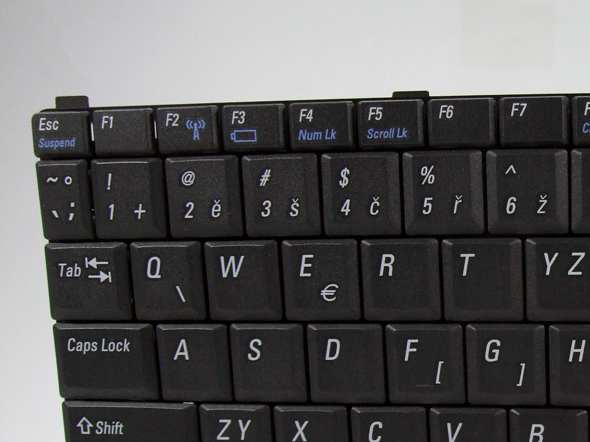 W0044 DELL Inspiron 300m česká klávesnice