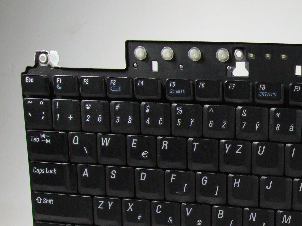 YR811 DELL Inspiron 1720 1721 česká klávesnice