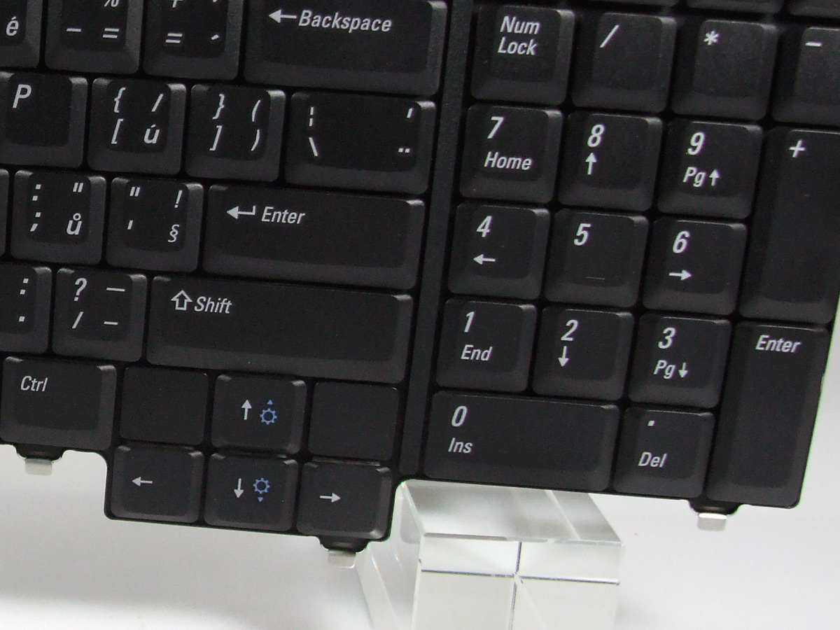 YR811 DELL Vostro 1700 česká klávesnice