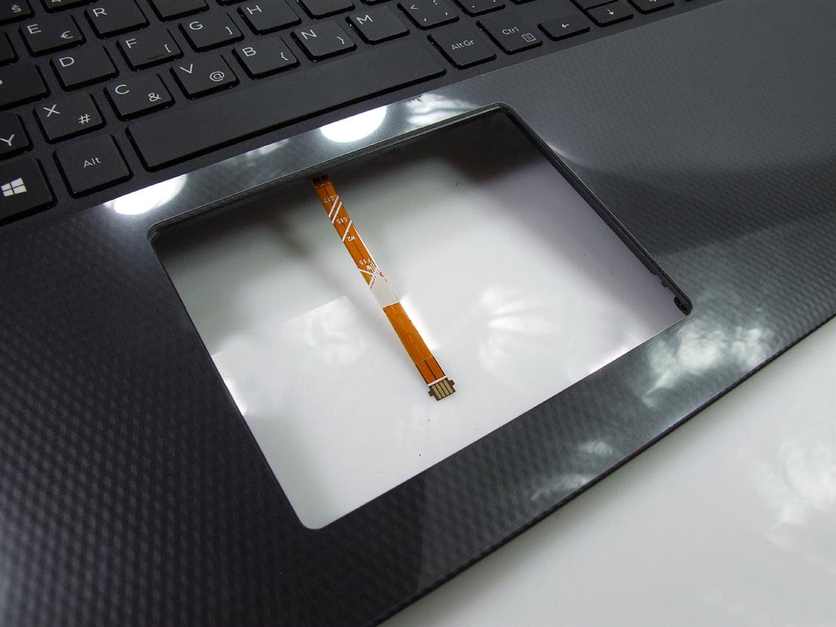 P6D3R T3C9W 8NH2X DELL Inspiron 3780 3781 3782 klávesnice s palmrestem (česká, podsvícená)